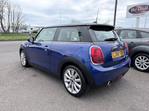 Mini Hatch 1.5 COOPER CLASSIC 7