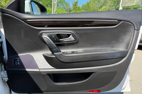 Volkswagen CC R LINE TDI DSG BMT - PANORAMIC SUNROOF - XENONS -ULEZ -DCC -ELECTRIC BLIND 34