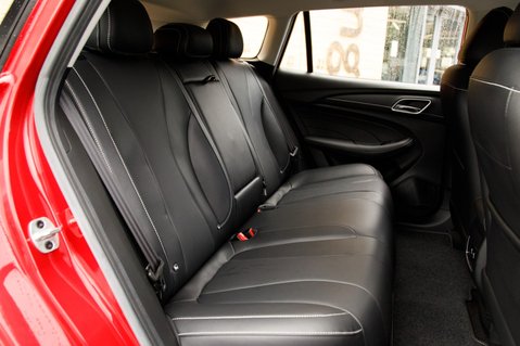 MG MG5 EXCLUSIVE 40