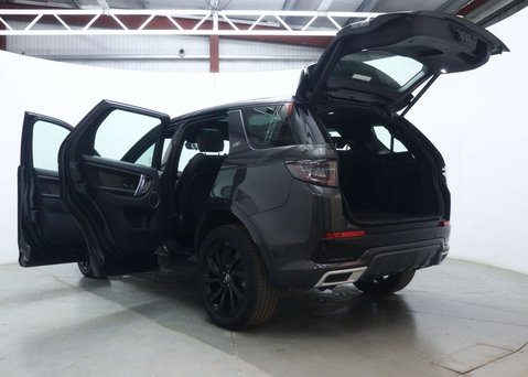 Land Rover Discovery Sport 2.0 Discovery Sport R-Dynamic HSE D Auto 4WD 5dr 63