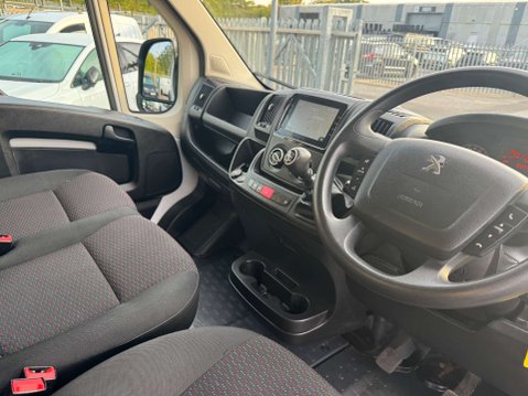 Peugeot Boxer 2.2 BlueHDi 435 Professional Premium + Panel Van 5dr Diesel Manual L4 H3 Eu 12