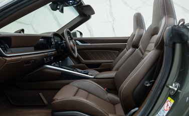 Porsche 911 Turbo S Cabriolet (992) 20