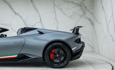 Lamborghini Huracan Spyder LP 640-4 PERFORMANTE 42