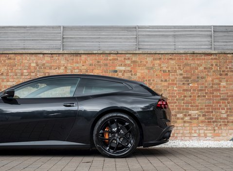 Ferrari GTC4 Lusso 29