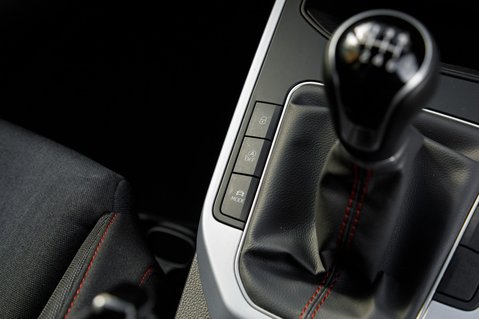 SEAT Arona ECOTSI FR 38