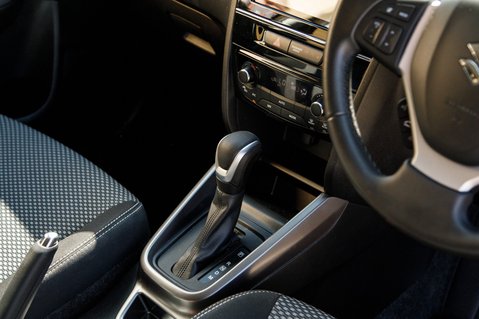Suzuki Vitara SZ-T 31