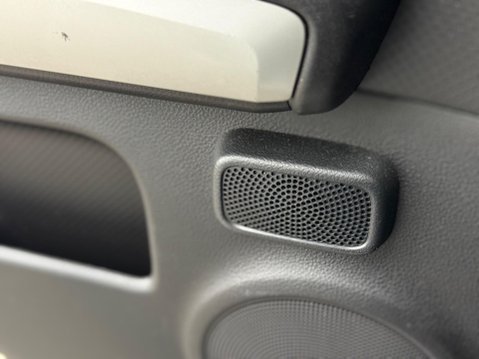 Nissan X-Trail 2.0 dCi Tekna Auto 4WD Euro 5 5dr (AVM) 68