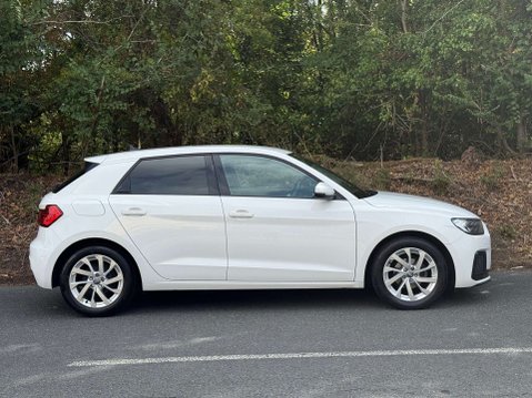 Audi A1 1.0 A1 Sportback 25 TFSI Sport 5dr 17