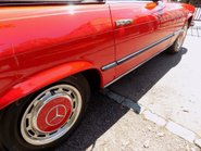 Mercedes-Benz R107 280 SL Sports 27