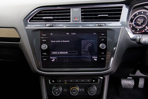 Volkswagen Tiguan Allspace SEL TSI DSG 26