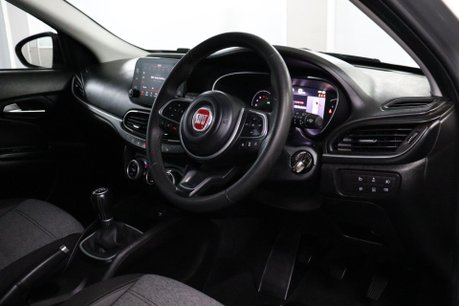 Fiat Tipo CROSS 4