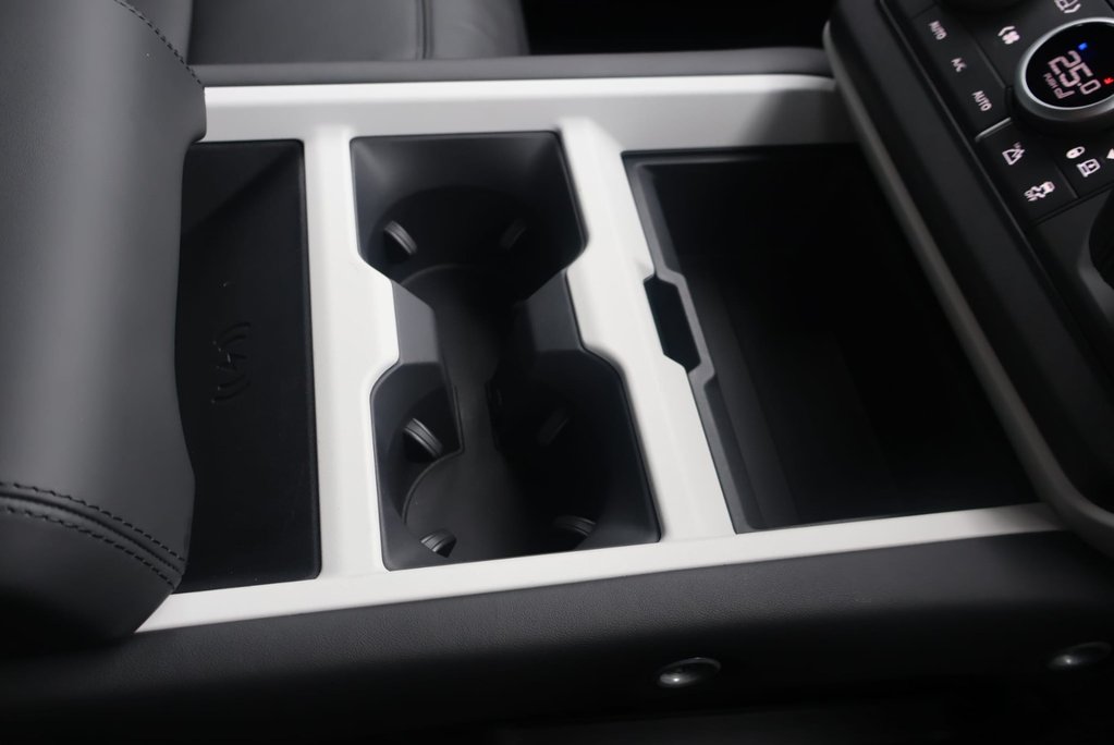 Land Rover Defender 110 2026  MODEL 350 HARD TOP X-DYNAMIC HSE WORLD TOUR  STYLED BY SEEKER  31