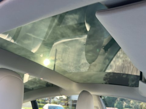 Tesla Model 3 LONG RANGE AWD 28