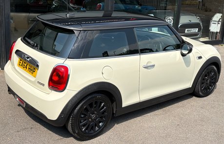Mini Hatch Cooper 1.5 Petrol Automatic Chili Media XL 3 door- SAT NAV+LEATHER £20 tax 10