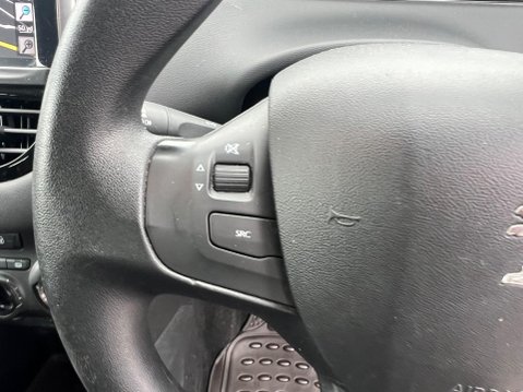 Peugeot 208 1.2 VTi Active Euro 5 3dr 18