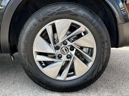 Nissan Qashqai 1.3 Qashqai Acenta Premium DiG-T MHEV CVT 5dr 13