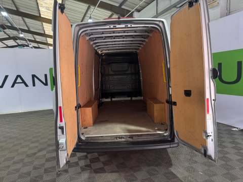 Volkswagen Crafter 2.0 Crafter CR35 Trendline TDI Auto 3
