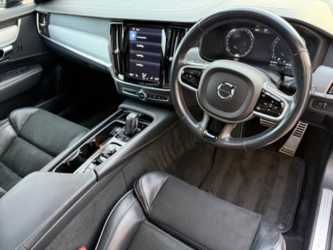 Volvo V90 2.0 B5 MHEV R-Design Auto Euro 6 (s/s) 5dr 30