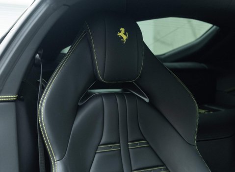 Ferrari 812 Superfast 10