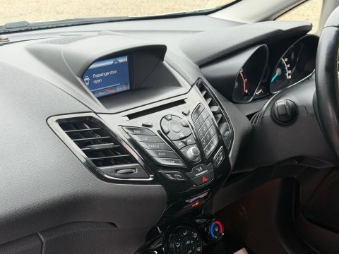Ford Fiesta 1.25 Zetec Euro 6 3dr 8