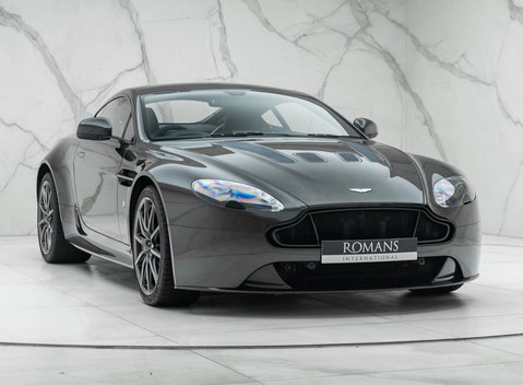 Aston Martin V12 Vantage S 9