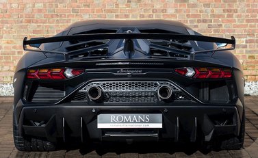Lamborghini Aventador SVJ LP 770-4 5