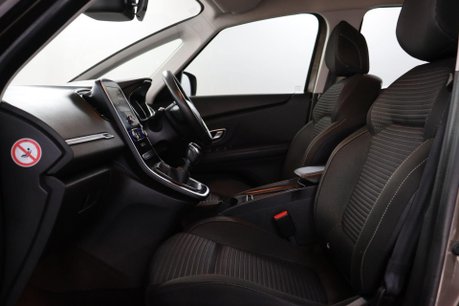 Renault Grand Scenic ICONIC TCE 45