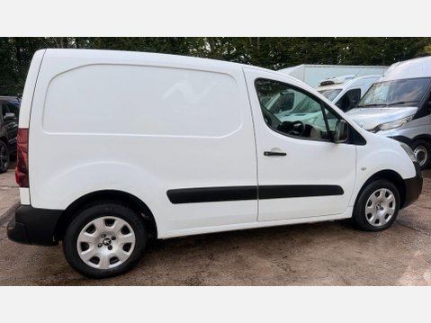 Peugeot Partner 1.6 BlueHDi 854 Professional Panel Van 5dr Diesel Manual L1 (112 g/km, 97.6 7