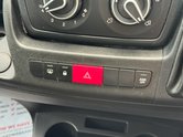 Peugeot Boxer LWB L3H2 Medium Roof Professional Premium Plus 335 32