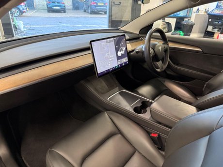 Tesla Model 3 Standard Range Plus Auto RWD 4dr 9