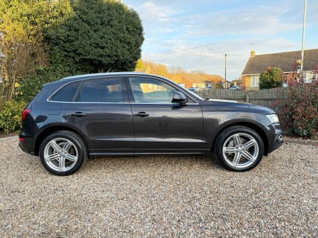 Audi Q5 2.0 TDI S line Plus S Tronic quattro Euro 5 (s/s) 5dr 4