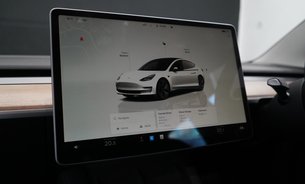 Tesla Model 3 Standard Range Plus Ryzen Chip LFP Battery Panoramic Roof One Owner VAT Q 21