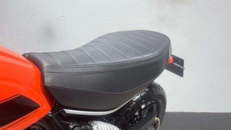 Ducati Scrambler 400 SIXTY 2 2016 14K NEW MOT A2 READY FULL SERVICE SPORTS EXHAUST 400CC 21