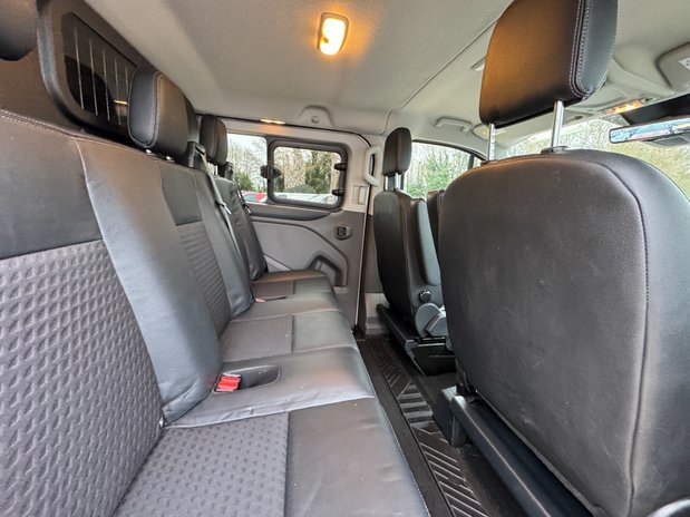 Ford Transit Custom Crew Cab AUTO SWB L1H1 Sport 320 Air Con SELECT 18