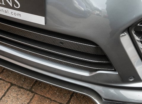 Land Rover Range Rover Velar R-Dynamic HSE Urban 26