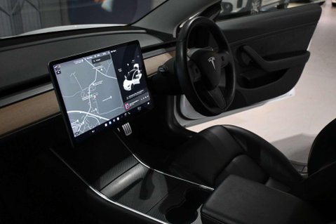 Tesla Model 3 PERFORMANCE AWD 31