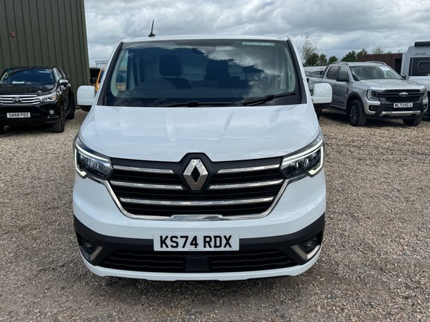 Renault Trafic LWB L2H1 Low Roof LL30 Extra Air Con Alloys Nav Sensors 3