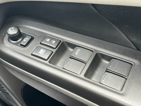 Suzuki Swift ULTRA 37