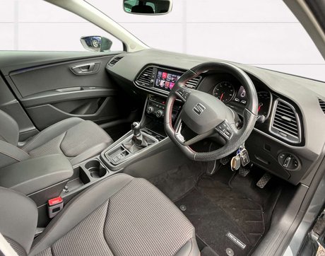 SEAT Leon TSI FR TECHNOLOGY 9