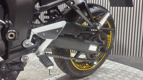 Yamaha FZ ONLY 16K CUSTOM 600CC NAKED BIKE NEW MOT WARRANTY 24