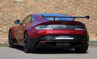 Aston Martin Vantage GT8 19