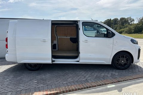 Citroen Dispatch 120 ps Driver XL Panel Van 8
