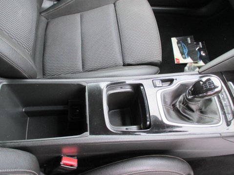 Vauxhall Insignia 2.0 Turbo D BlueInjection SRi VX Line Nav Grand Sport Euro 6 (s/s) 5dr 39