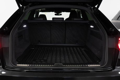 Audi RS Q8 4.0 TFSI V8 Vorsprung SUV 5dr Petrol Tiptronic quattro Euro 6 (s/s) (600 ps 34