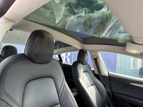 Tesla Model 3 Saloon 4dr Electric Auto RWD (241 bhp) 37