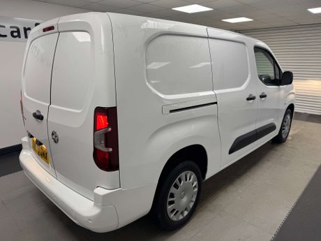Vauxhall Combo 1.5 Combo 2300 SportIVE TD S/S 29