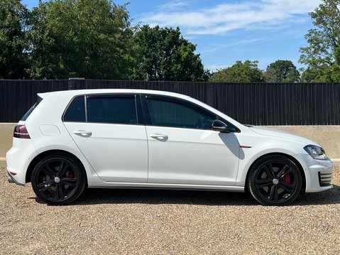 Volkswagen Golf GTI PERFORMANCE DSG 5