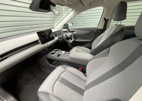 MG MGS5 EV 64kWh TROPHY 14
