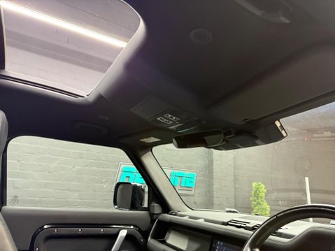 Land Rover Defender 3.0 D250 MHEV X-Dynamic S Auto 4WD Euro 6 (s/s) 3dr 23