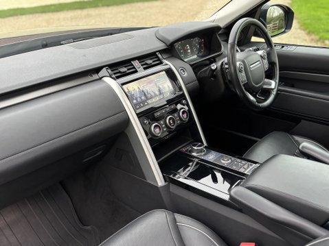 Land Rover Discovery TD6 HSE LUXURY 17